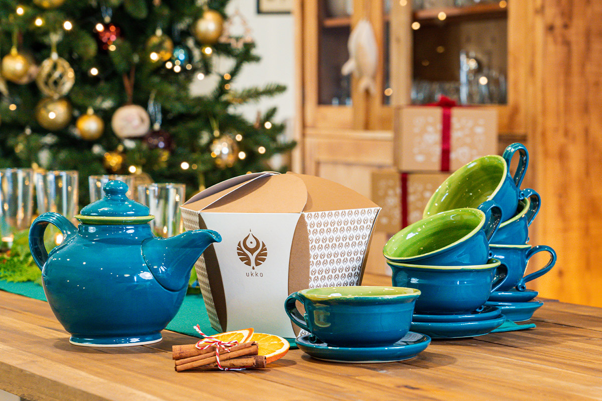 Díszdobozos tea válogatás,Türkiz teáskészlettel